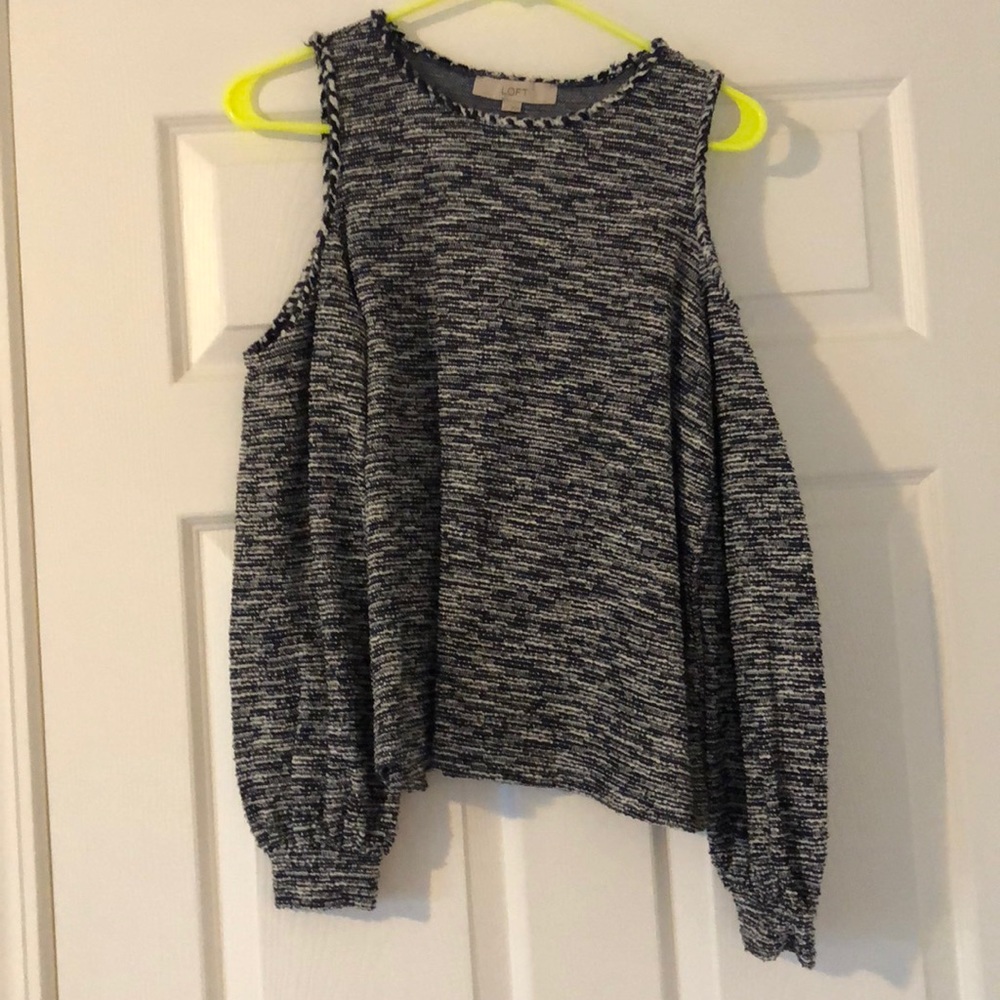 Women’s sweater.